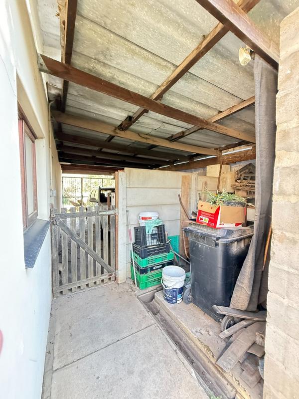 4 Bedroom Property for Sale in Bergzicht Western Cape